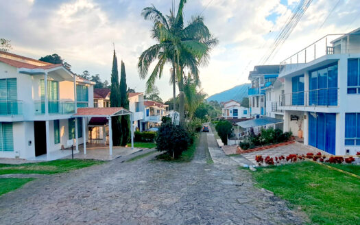 Lote Conjunto Urbano Silvania