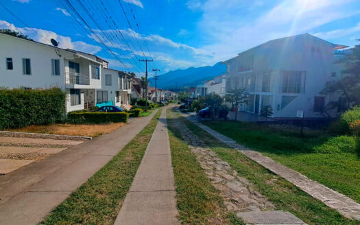 Lote Conjunto Urbano Silvania