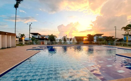ESPECTACULAR LOTE EN CONJUNTO CHINAUTA