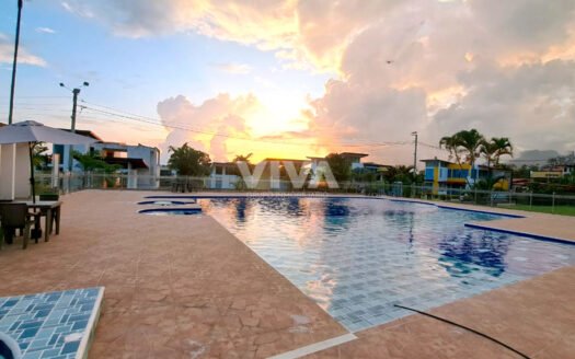 ESPECTACULAR LOTE EN CONJUNTO CHINAUTA