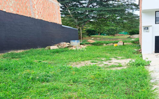 LOTE CON LICENCIA EN CONJUNTO CERRADO SILVANIA