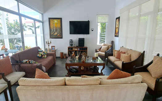 HERMOSA CASA CAMPESTRE EN CONJUNTO CHINAUTA