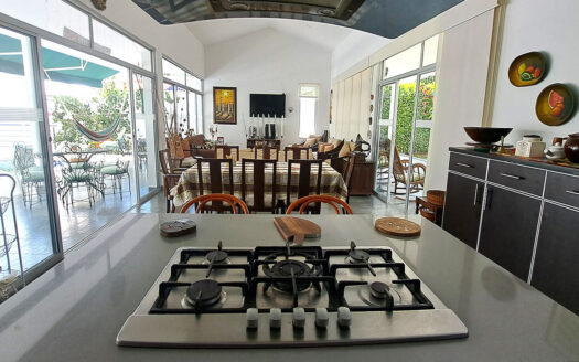 HERMOSA CASA CAMPESTRE EN CONJUNTO CHINAUTA