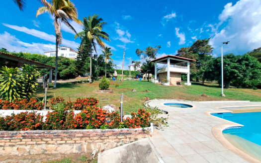 MAGNIFICA CASA CAMPESTRE EN VENTA CHINAUTA