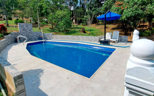 EXCELENTE CASA CAMPESTRE EN SILVANIA