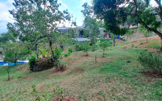 EXCELENTE CASA CAMPESTRE EN SILVANIA