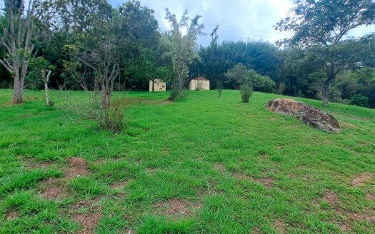 EXCELENTE CASA FINCA EN CONJUNTO SILVANIA