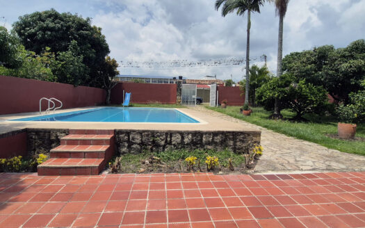 Casa campestre Chinauta Con piscina