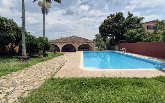 Casa campestre Chinauta Con piscina