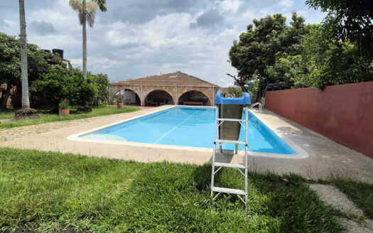 Casa campestre Chinauta Con piscina