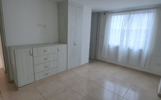 APARTAESTUDIO CON PAQUEADERO