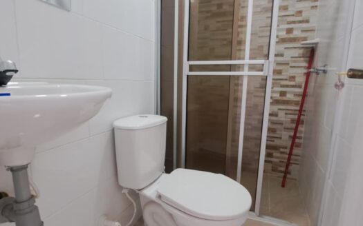 APARTAESTUDIO CON PAQUEADERO