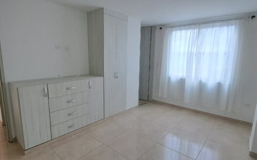 APARTAESTUDIO CON PAQUEADERO