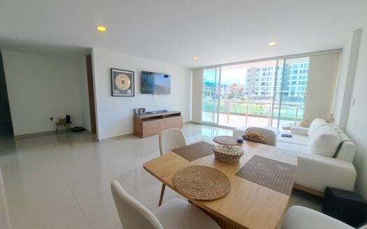 LUJOSO Y AMPLIO APARTAMENTO