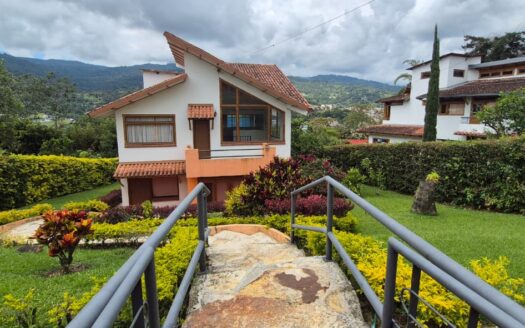 CASA CAMPESTRE EN CONDOMINIO