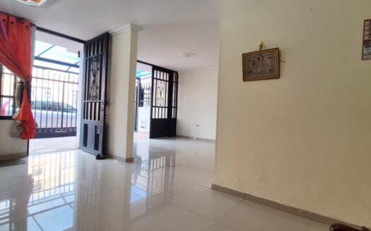 CASA CERCA A LA QUERENCIA