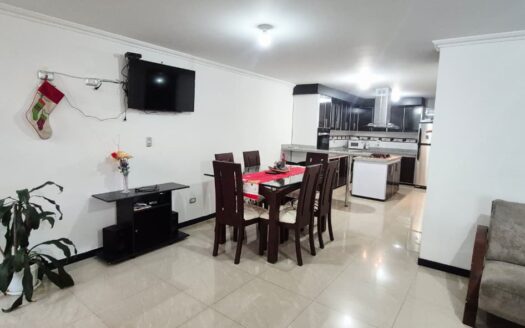 Casa en conjunto con Jacuzzi