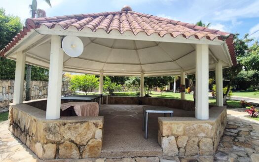 Casa Campestre con capilla en chinauta