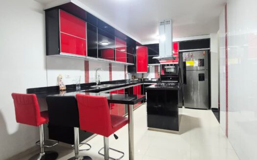 CASA CON JACUZZI EN CONJUNTO