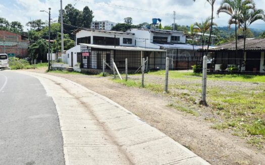 CASA COMERCIAL SOBRE AUTOPISTA