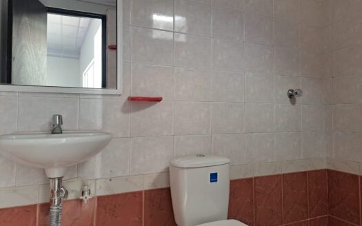 CASA CON 2 APARTAMENTOS GRANCOLOMBIA