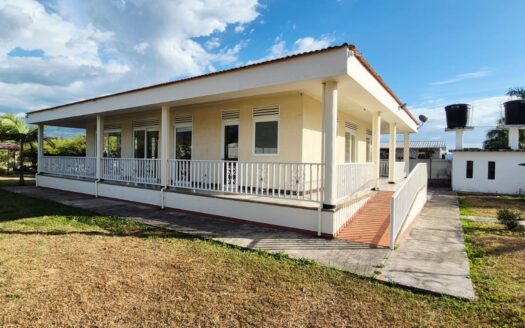 QUINTA DE 2900 M2 CHINAUTA