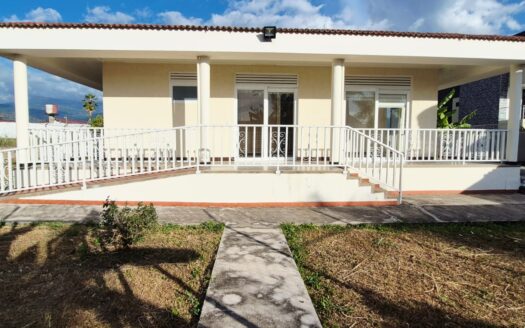 QUINTA DE 2900 M2 CHINAUTA