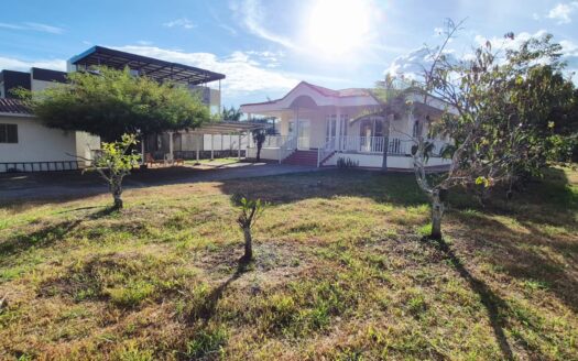 QUINTA DE 2900 M2 CHINAUTA