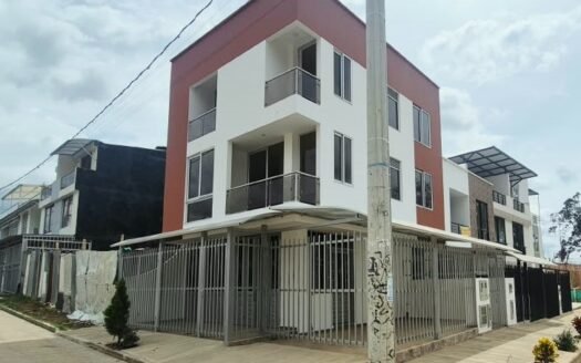 ¡ESPECTACULAR CASA ESQUINERA RENTABLE